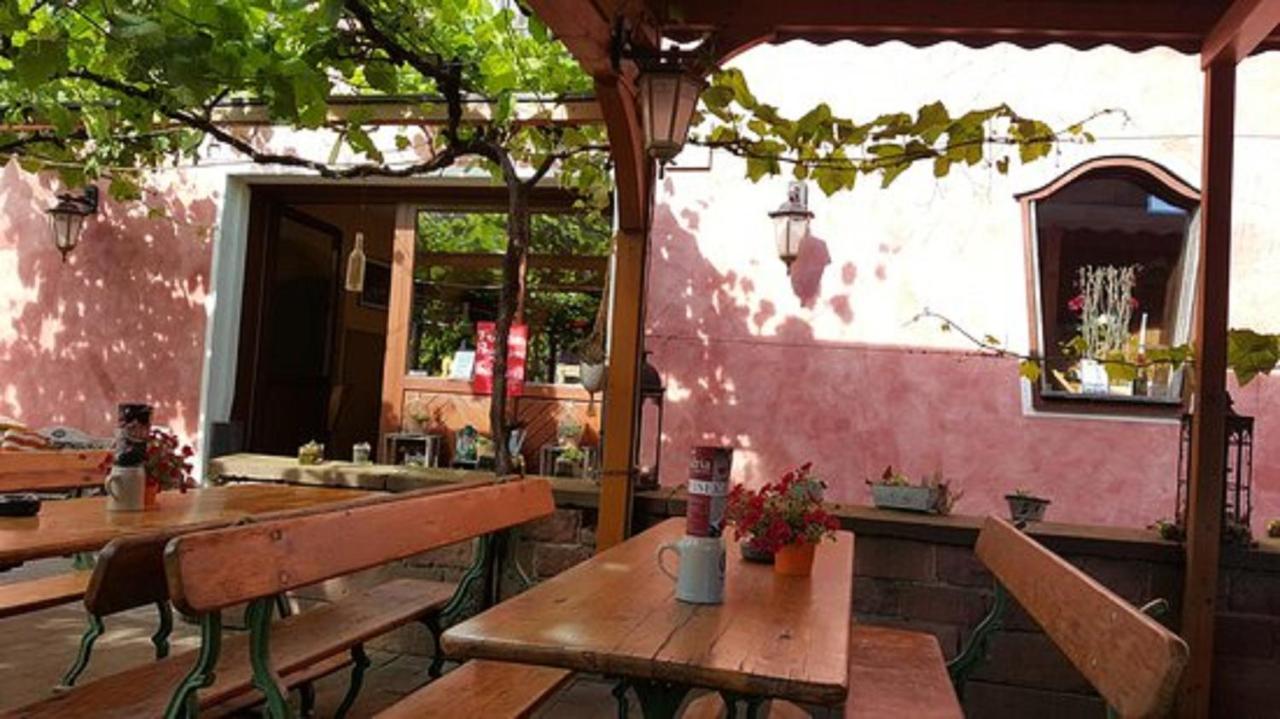 קלינגנברג אם מיין Villa Croatia & Restaurant Adria מראה חיצוני תמונה